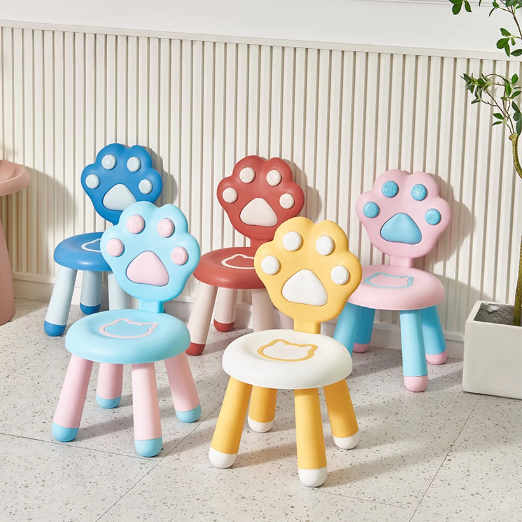 Banquinho Infantil de Patinha com Encosto Ergonômico e Base Antiderrapante de Capacidade até 50kg